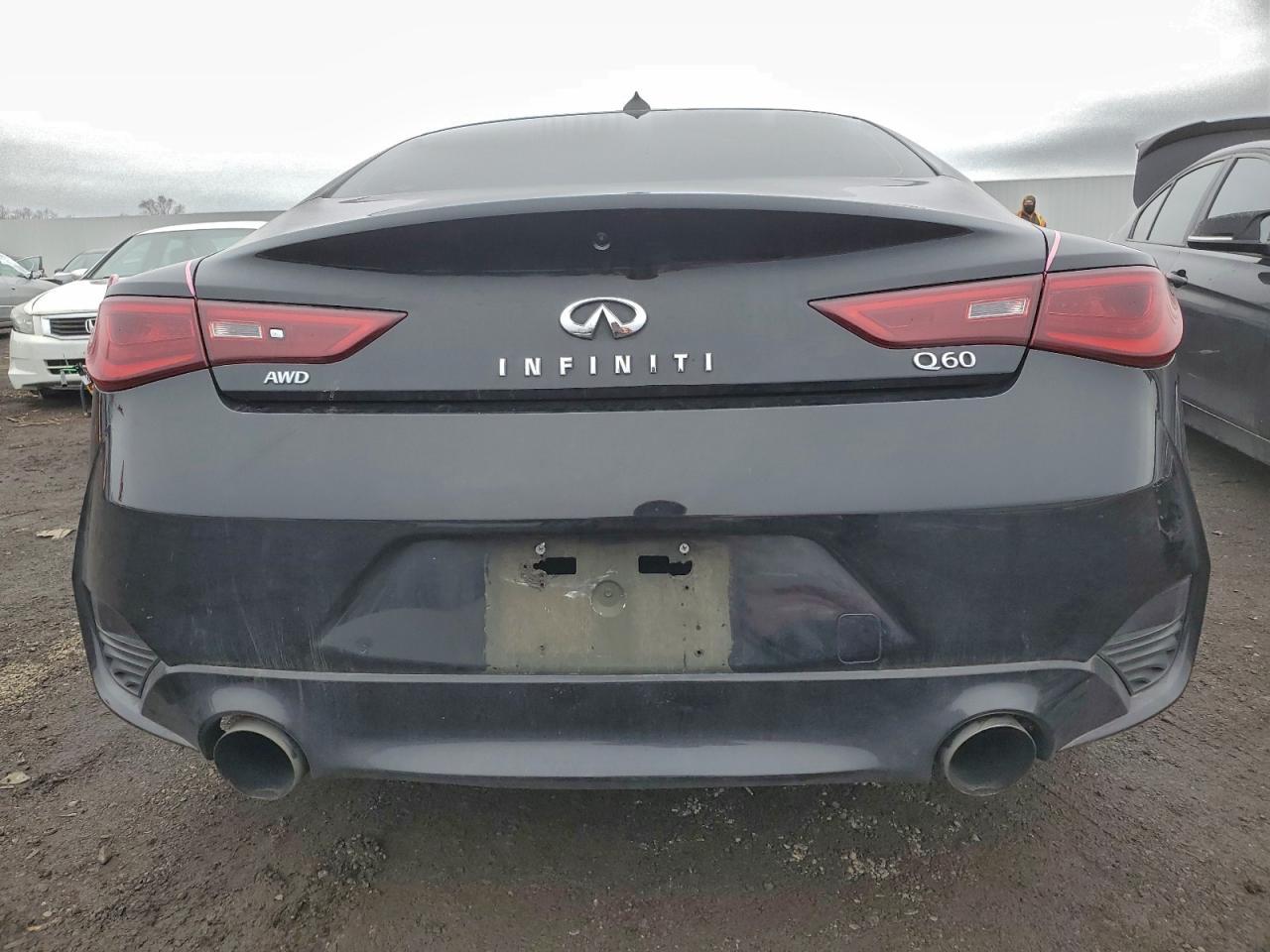 2017 Infiniti Q60 Premium - zdjęcie 6