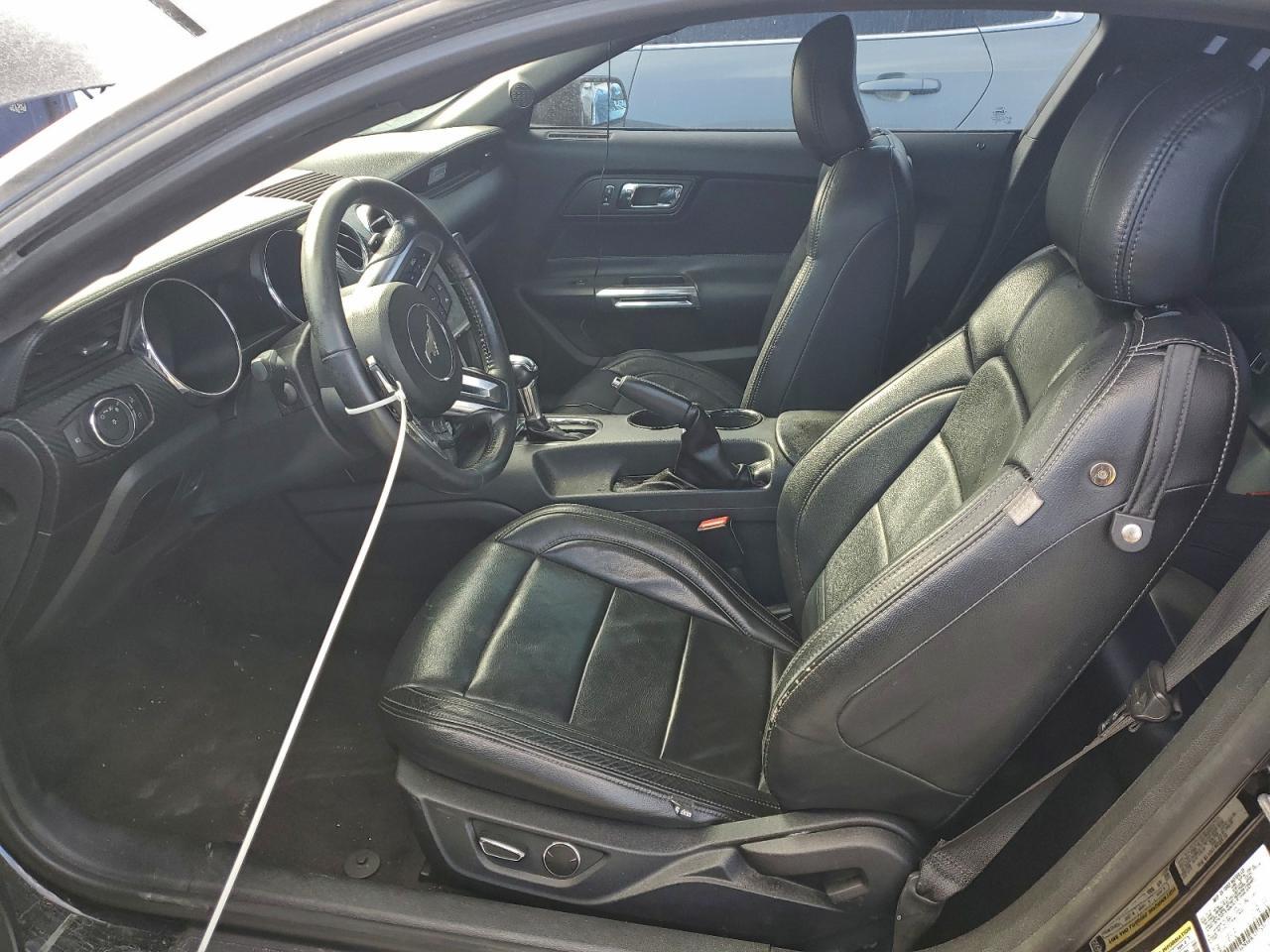 2016 Ford Mustang - zdjęcie 7