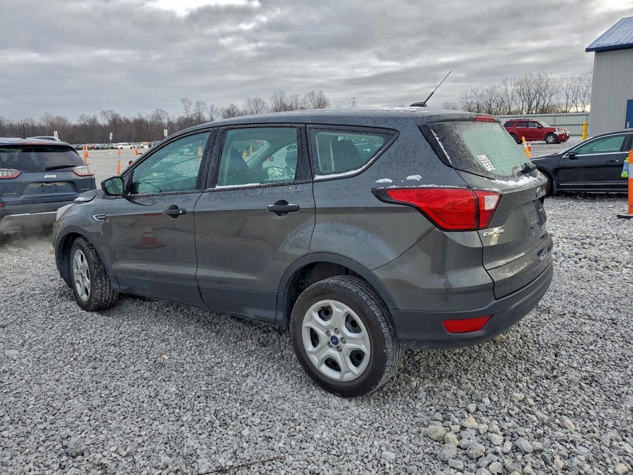 2019 Ford Escape - zdjęcie 2