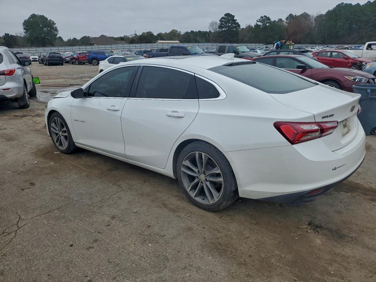 2021 Chevrolet Malibu Lt - zdjęcie 2