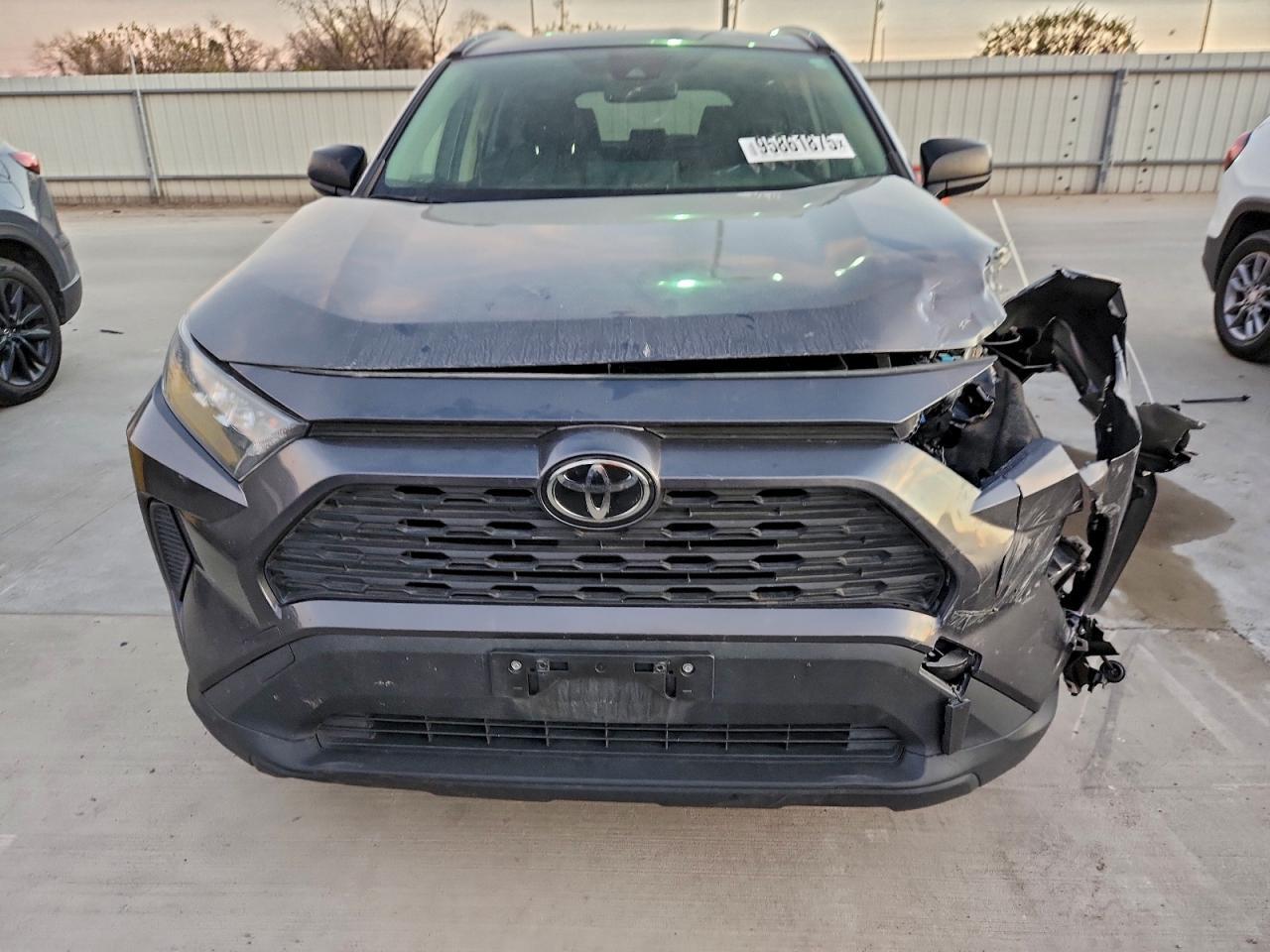 2019 Toyota Rav4 Le - zdjęcie 5