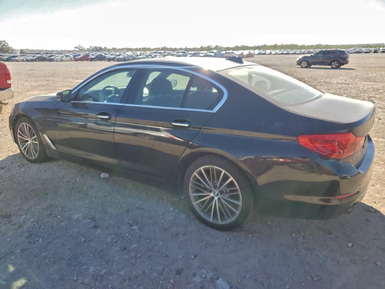 2018 BMW 530 I - zdjęcie 2
