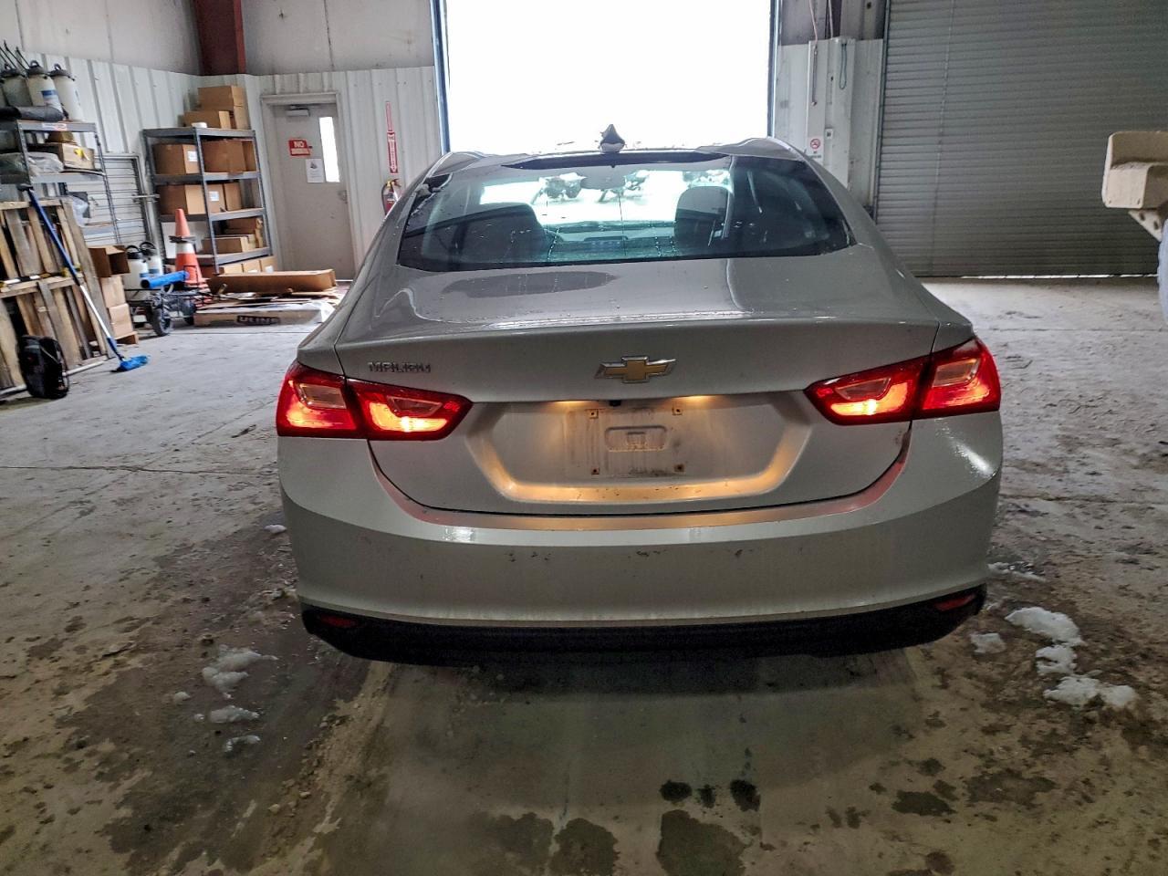 2020 Chevrolet Malibu Ls - zdjęcie 6