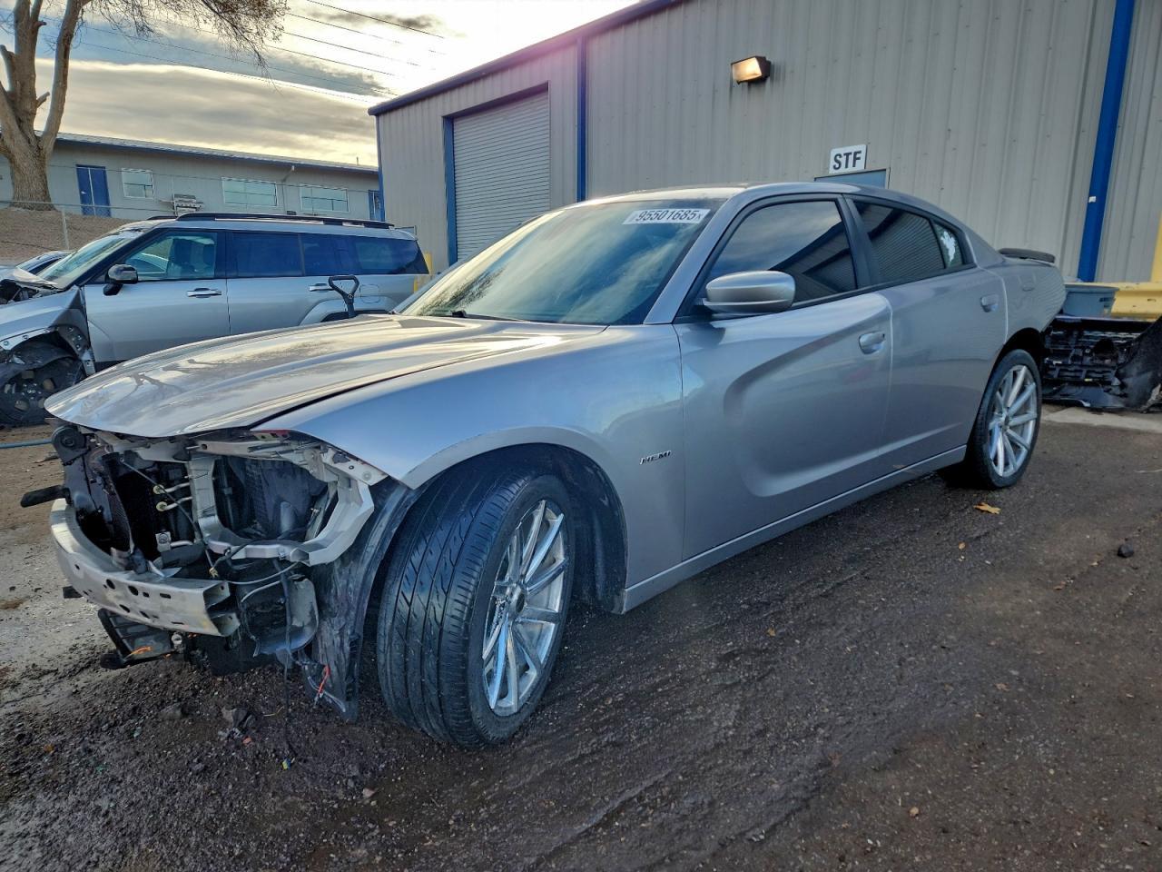 2018 Dodge Charger R/T - zdjęcie główne