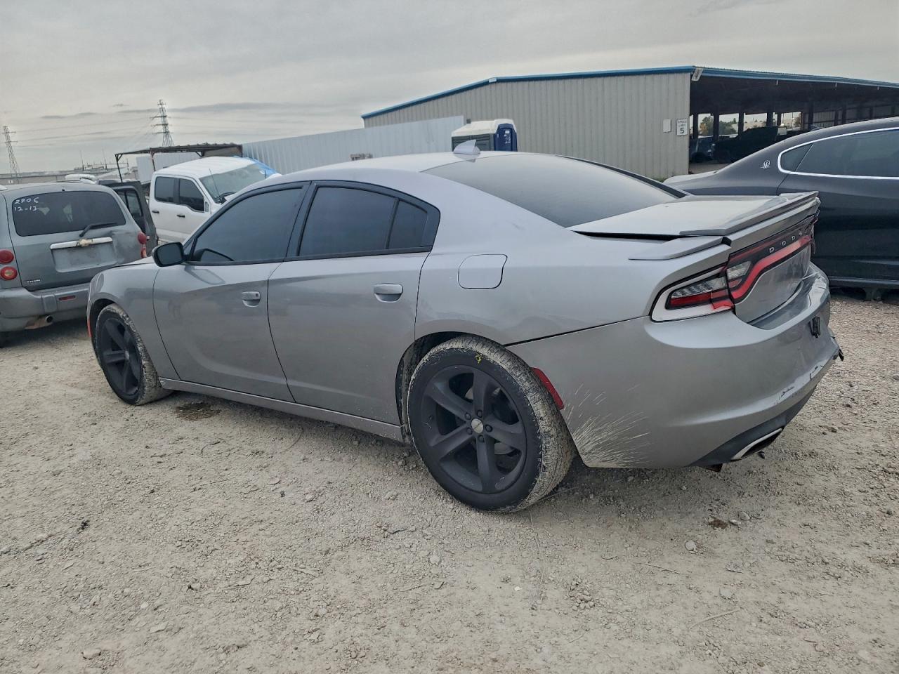 2015 Dodge Charger Sxt - zdjęcie 2