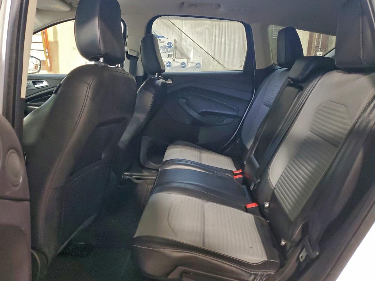 2019 Ford Escape Titanium - zdjęcie 11