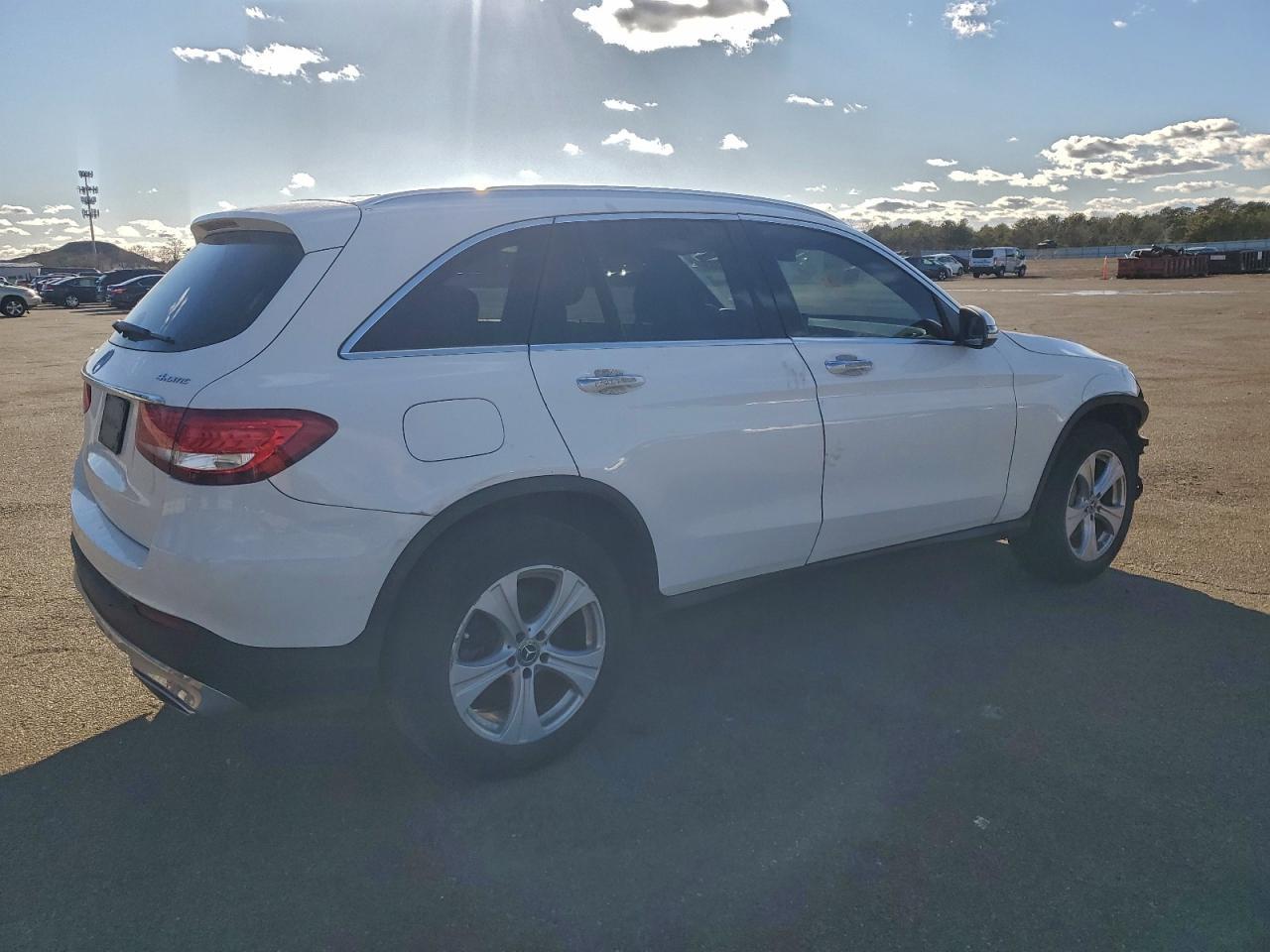 2018 Mercedes-Benz Glc 300 4Matic - zdjęcie 3