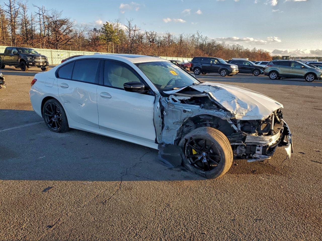 2021 BMW 330Xi - zdjęcie 4