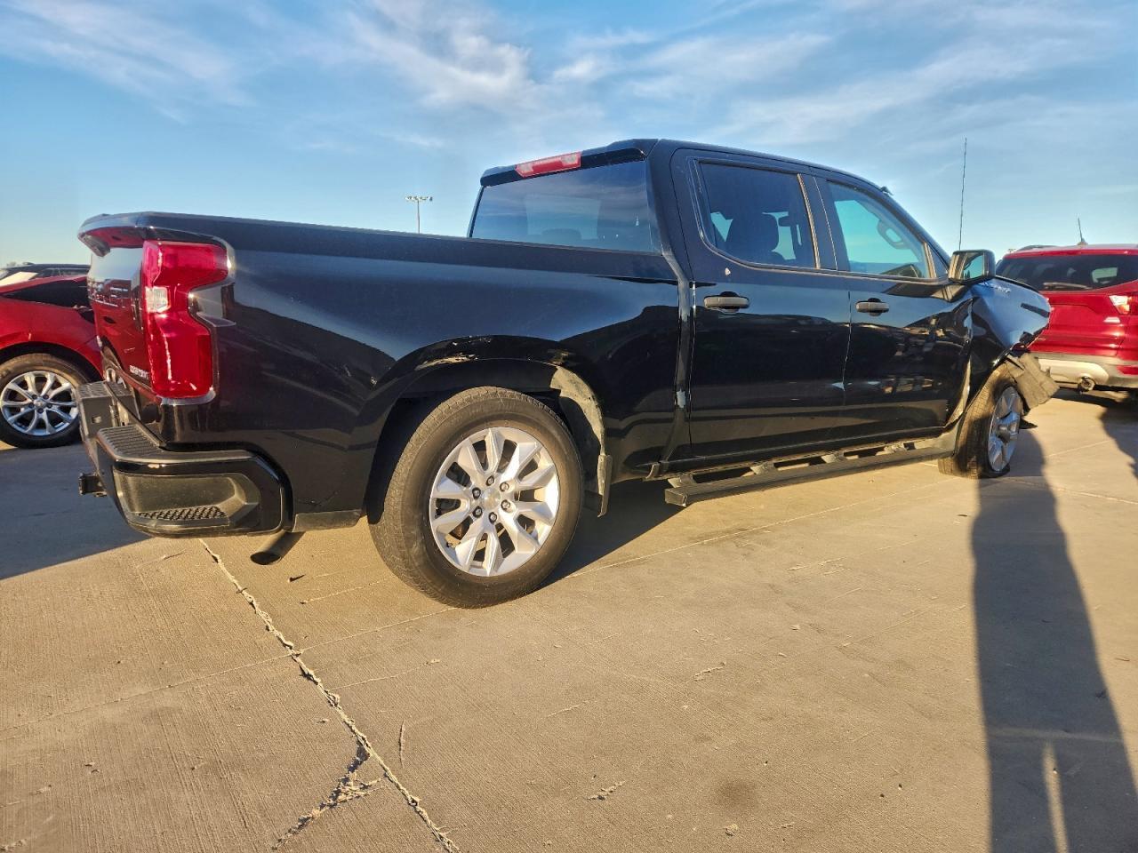 2022 Chevrolet Silverado Ltd C1500 Custom - zdjęcie 3