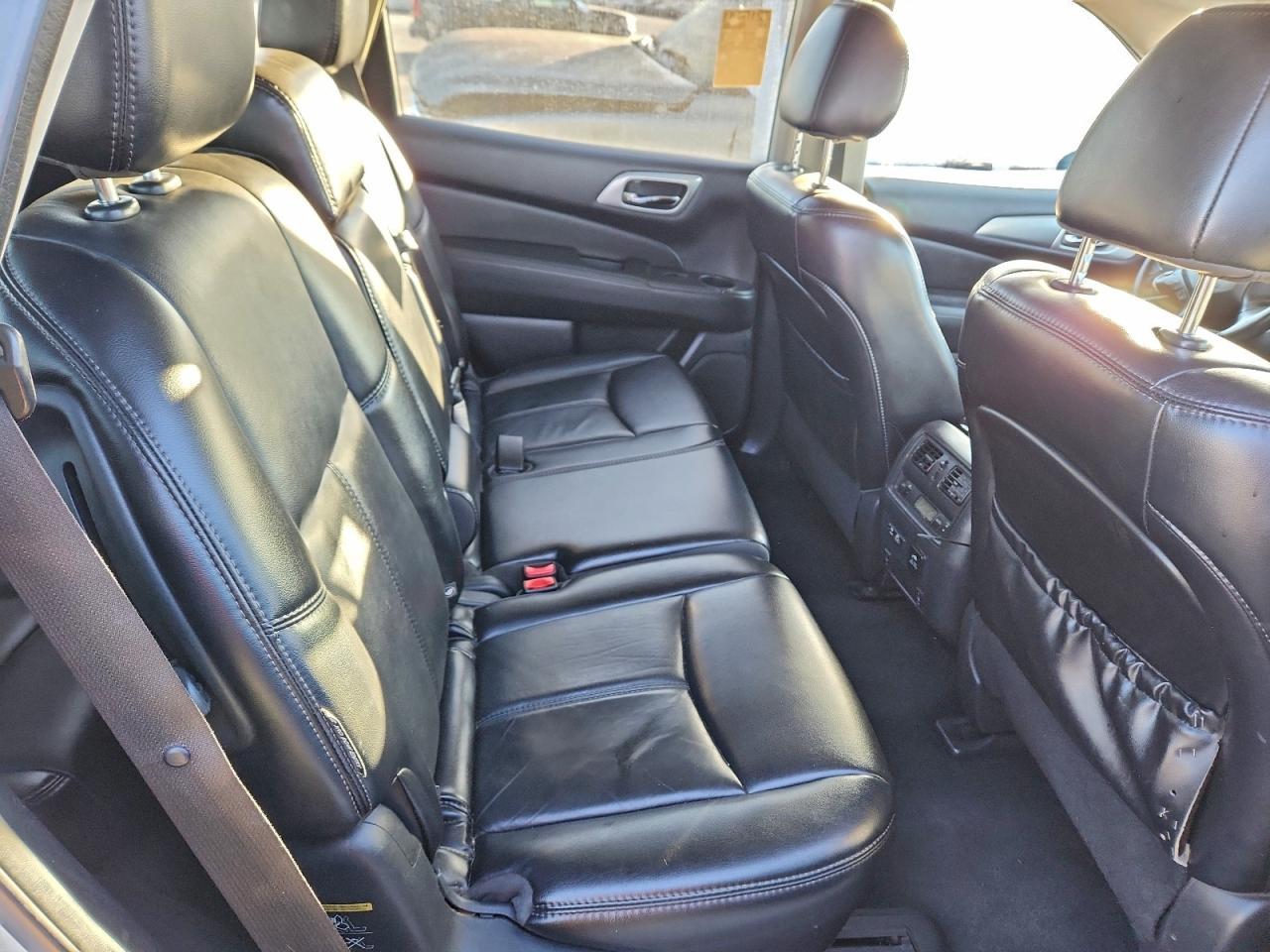 2019 Nissan Pathfinder S - zdjęcie 11