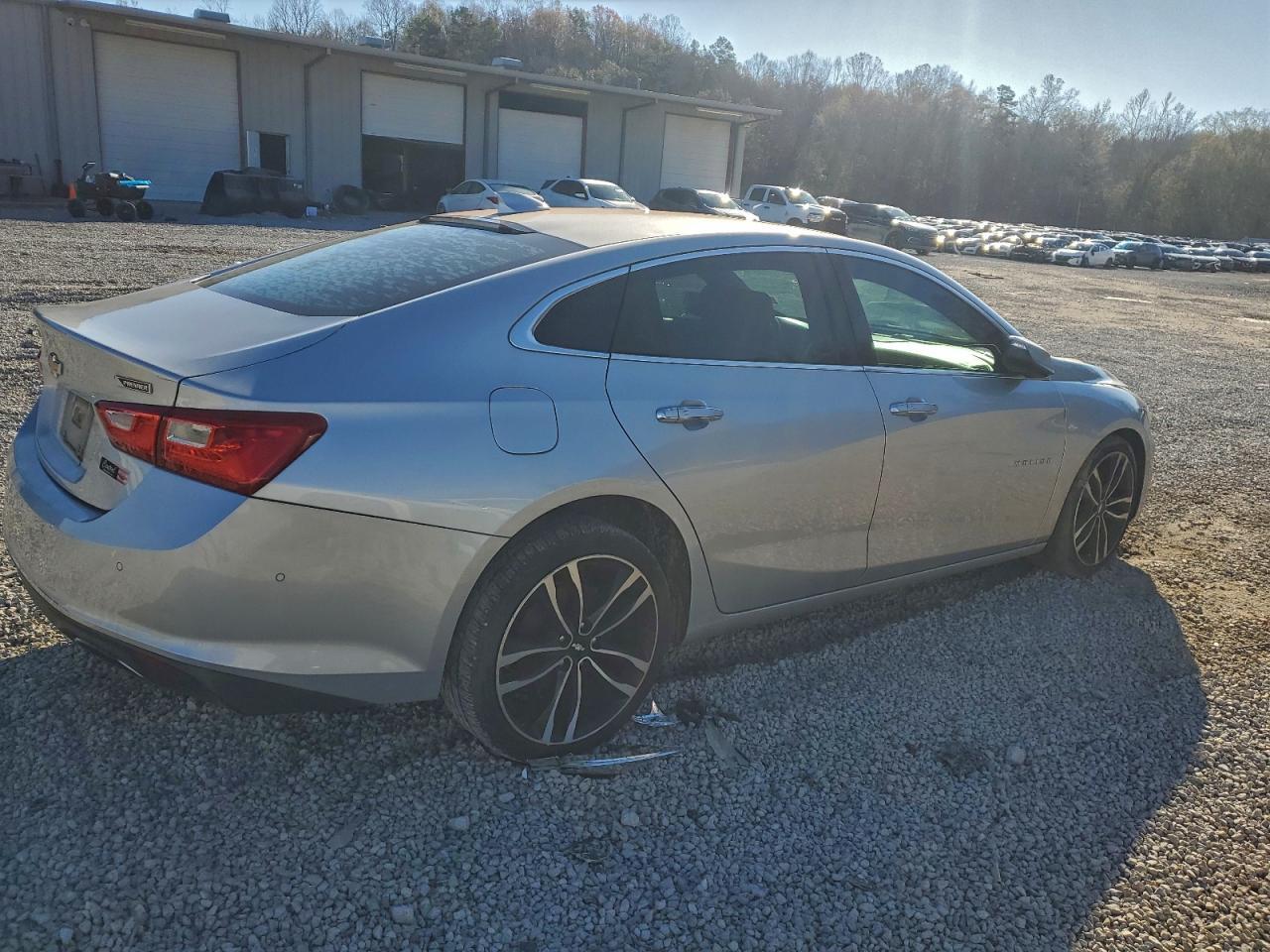 2016 Chevrolet Malibu - zdjęcie 3