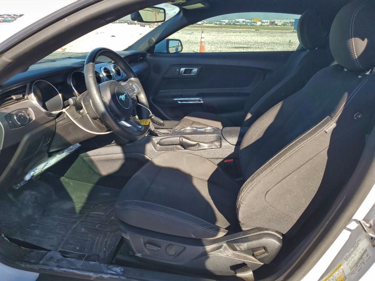 2020 Ford Mustang Gt - zdjęcie 7