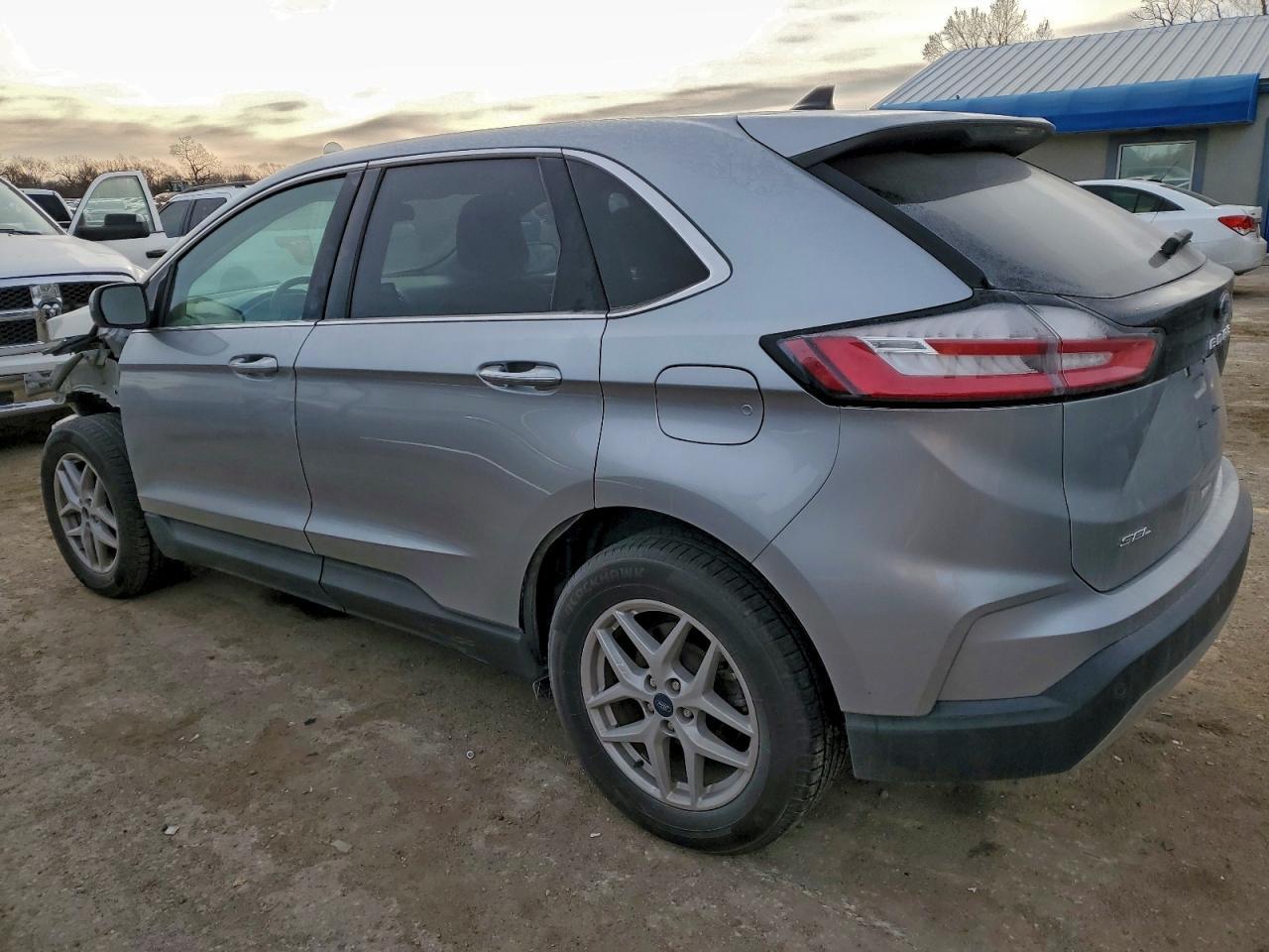 2021 Ford Edge Sel - zdjęcie 2