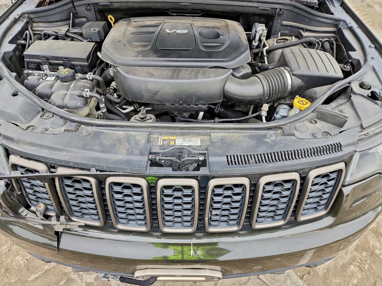 2016 Jeep Grand Cherokee Laredo - zdjęcie 12