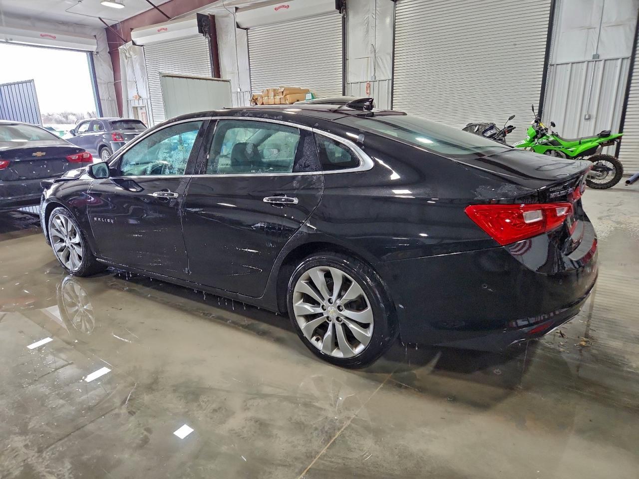 2017 Chevrolet Malibu Premier - zdjęcie 2