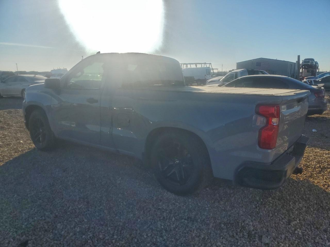 2024 Chevrolet Silverado K1500 - zdjęcie 2