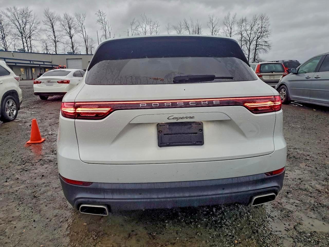 2021 Porsche Cayenne - zdjęcie 6