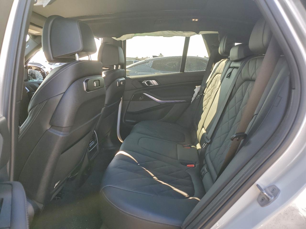 2024 BMW X5 xDrive40I - zdjęcie 11