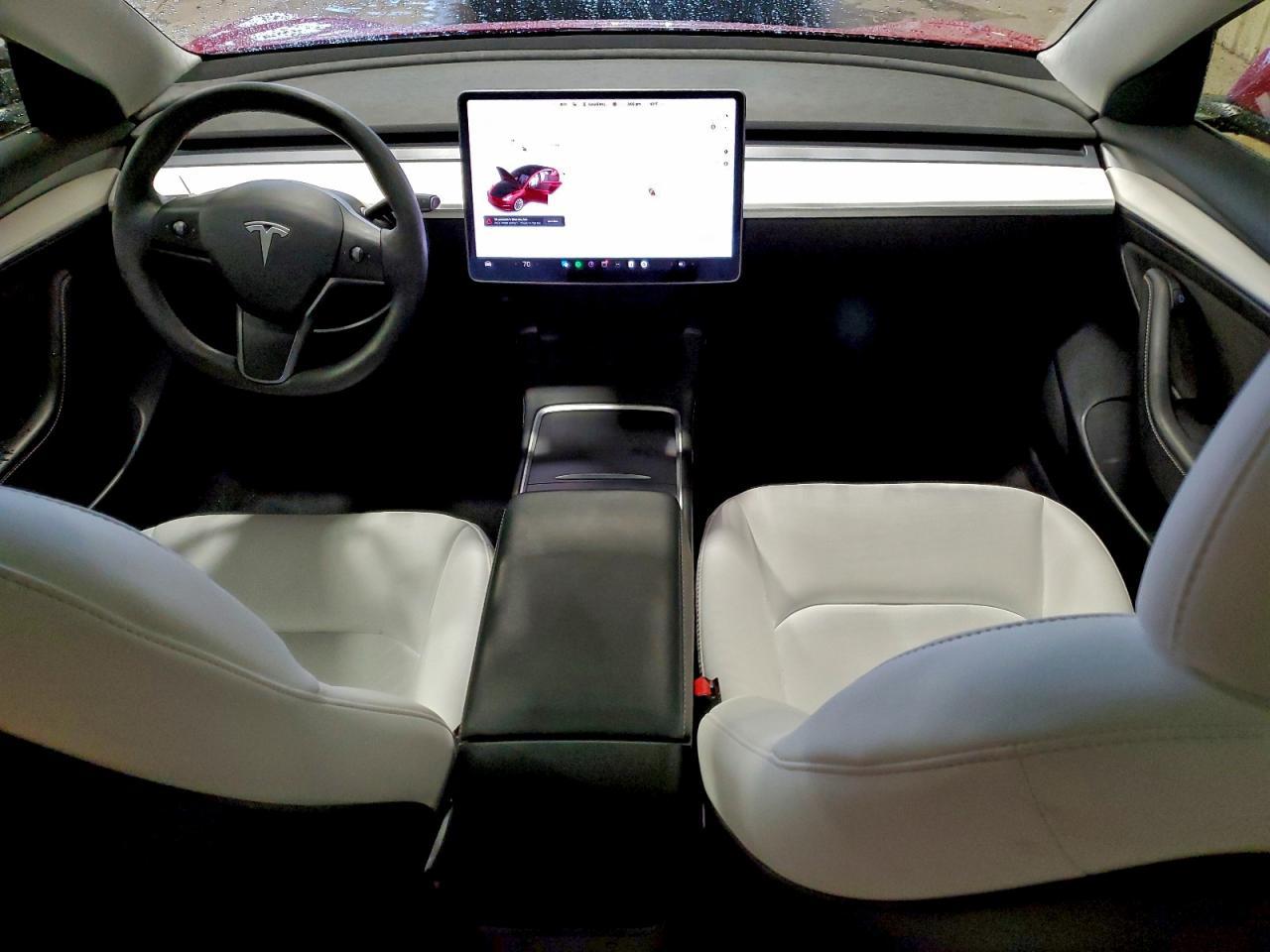 2021 Tesla Model 3 - zdjęcie 8