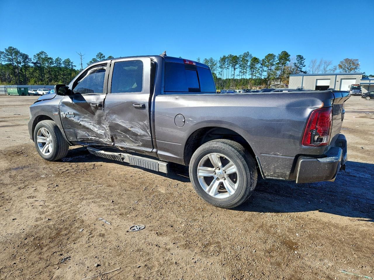 2016 Ram 1500 Sport - zdjęcie 2