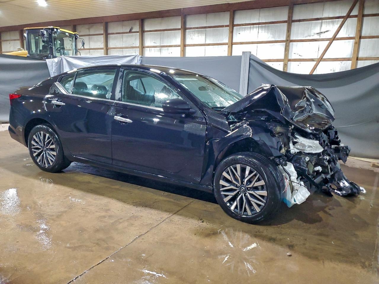 2025 Nissan Altima Sv - zdjęcie 4