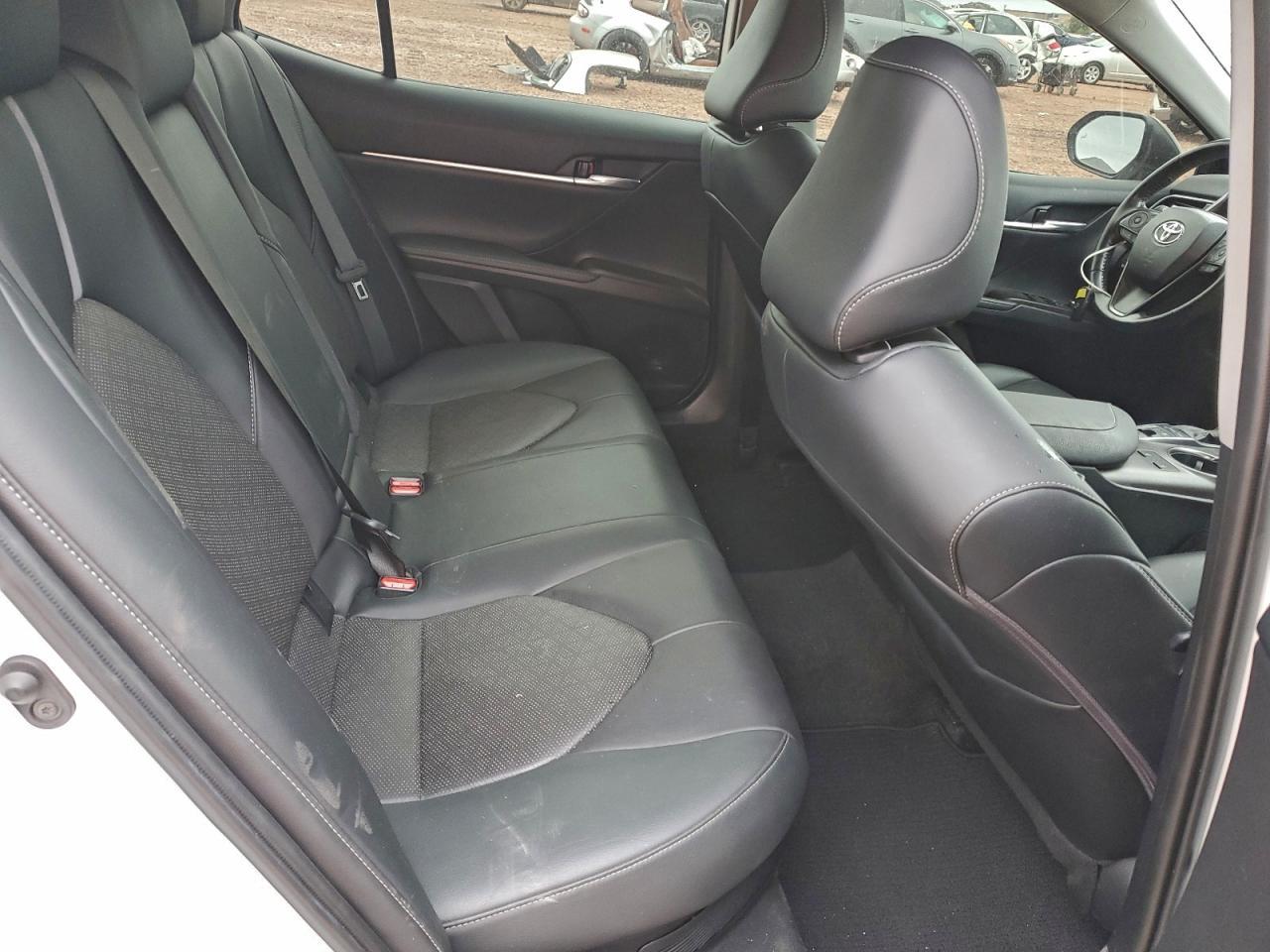 2022 Toyota Camry Xse - zdjęcie 10
