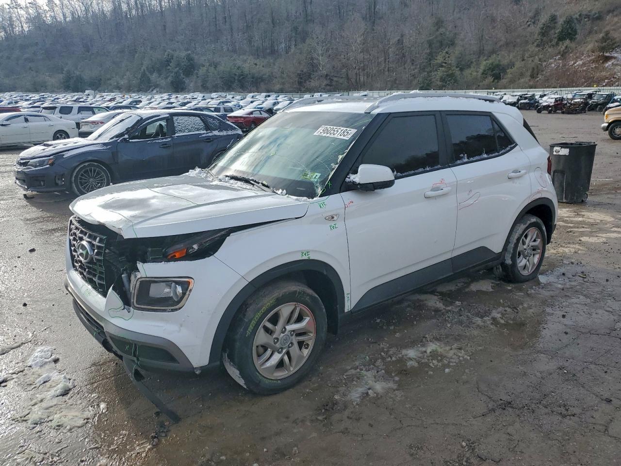 2020 Hyundai Venue Sel - zdjęcie główne