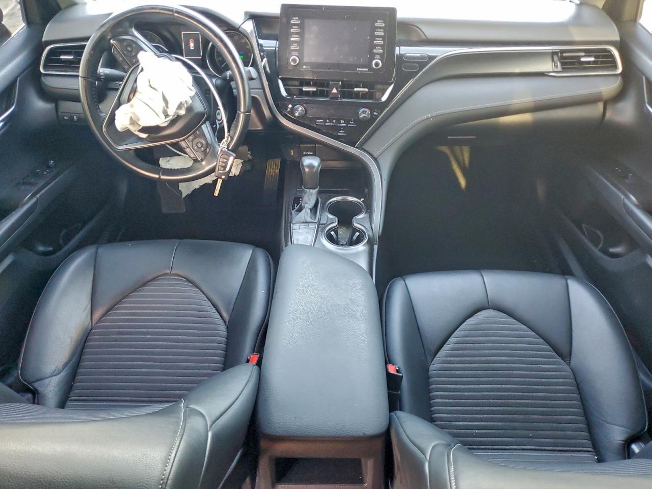 2022 Toyota Camry Se - zdjęcie 8