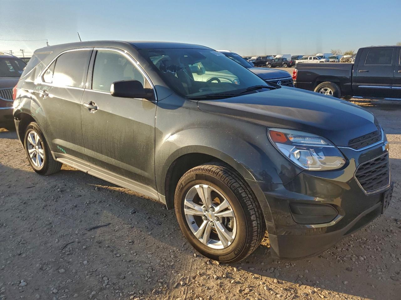2017 Chevrolet Equinox Ls - zdjęcie 4
