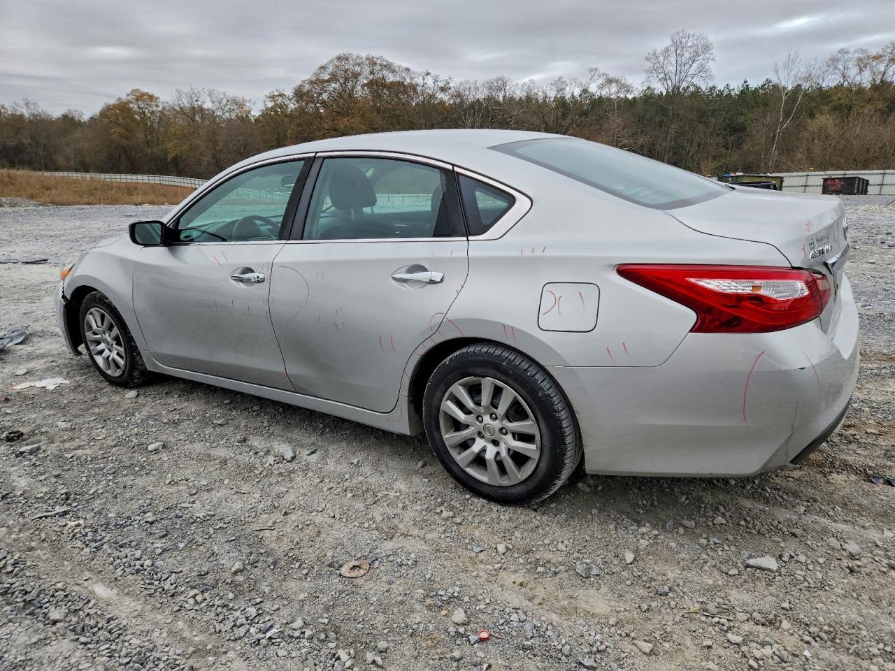 2017 Nissan Altima 2.5 - zdjęcie 2