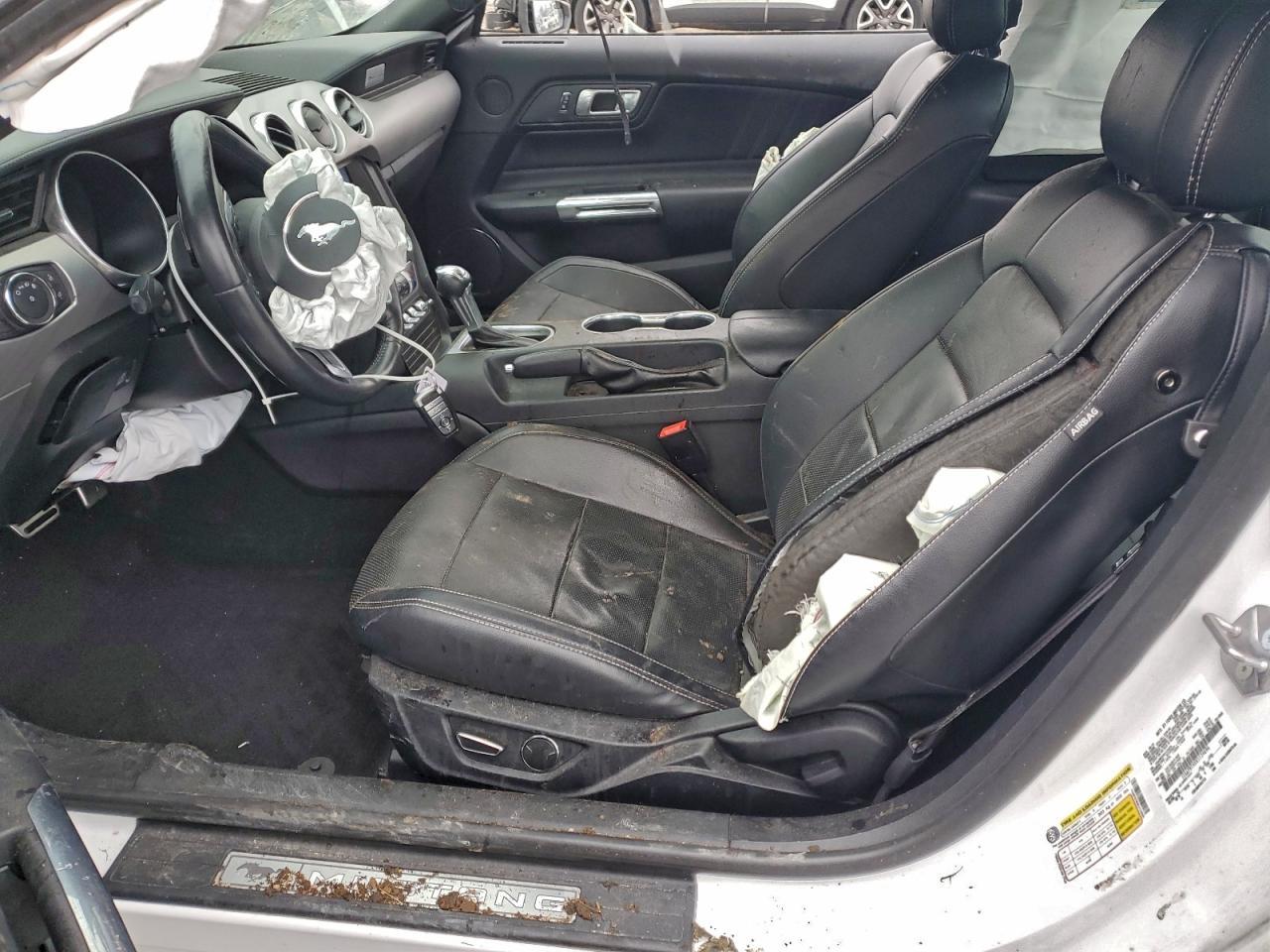 2019 Ford Mustang - zdjęcie 7