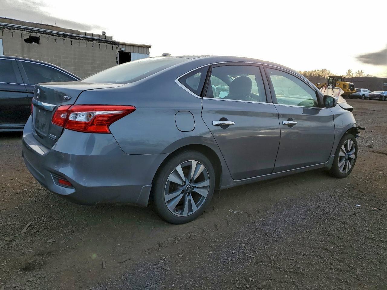 2019 Nissan Sentra S - zdjęcie 3