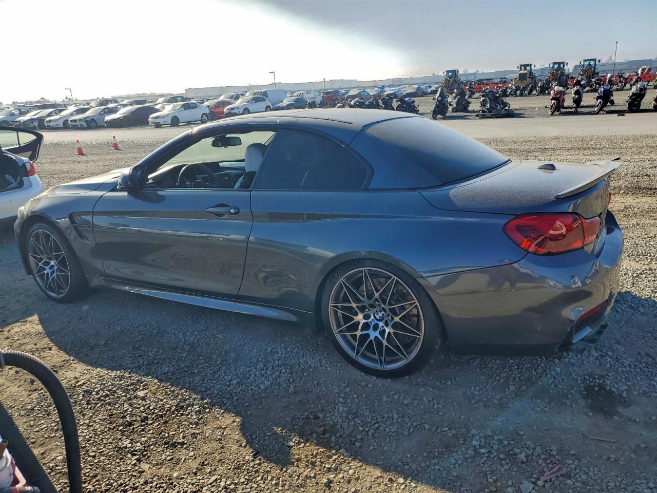 BMW M4 - zdjęcie 2