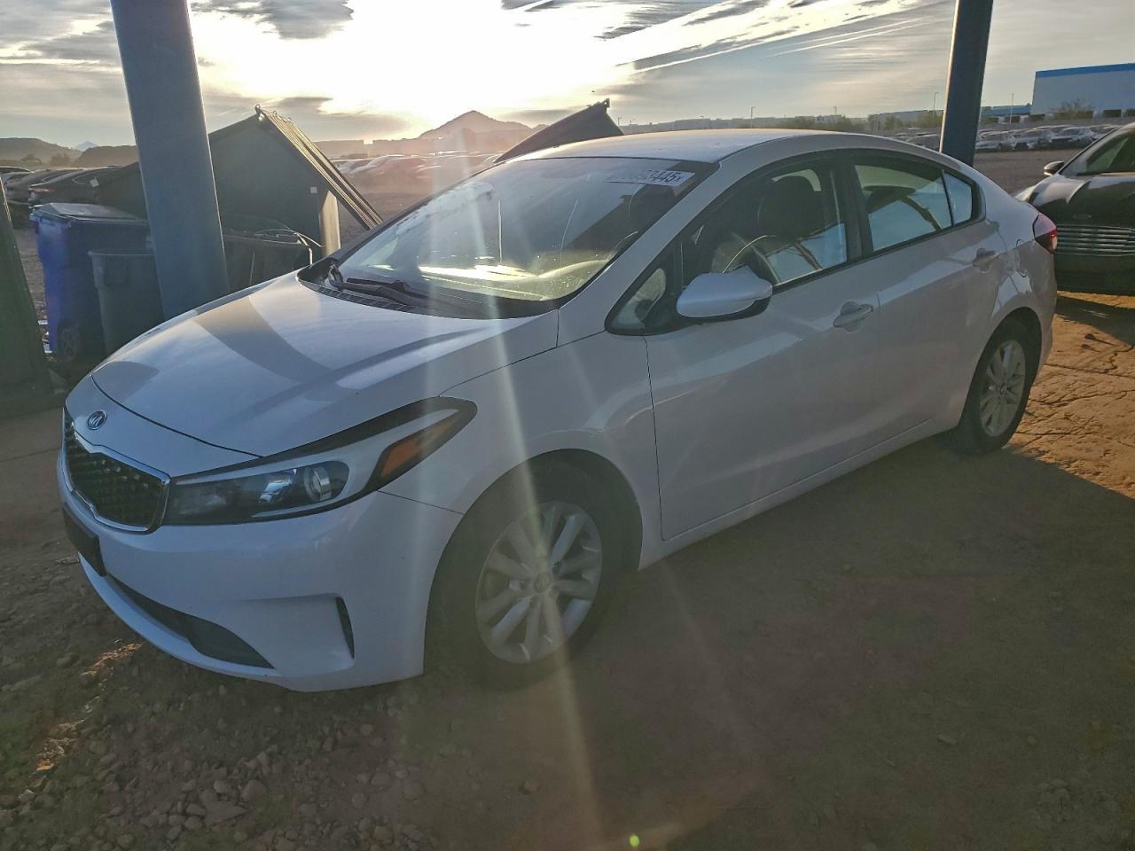 2017 Kia Forte Lx - zdjęcie główne