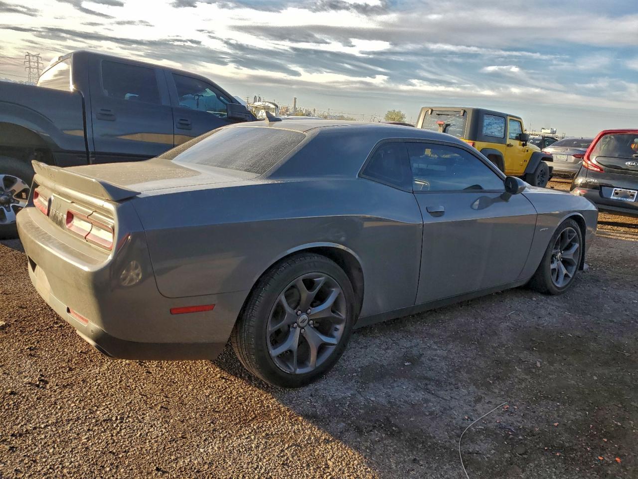2019 Dodge Challenger R/T - zdjęcie 3