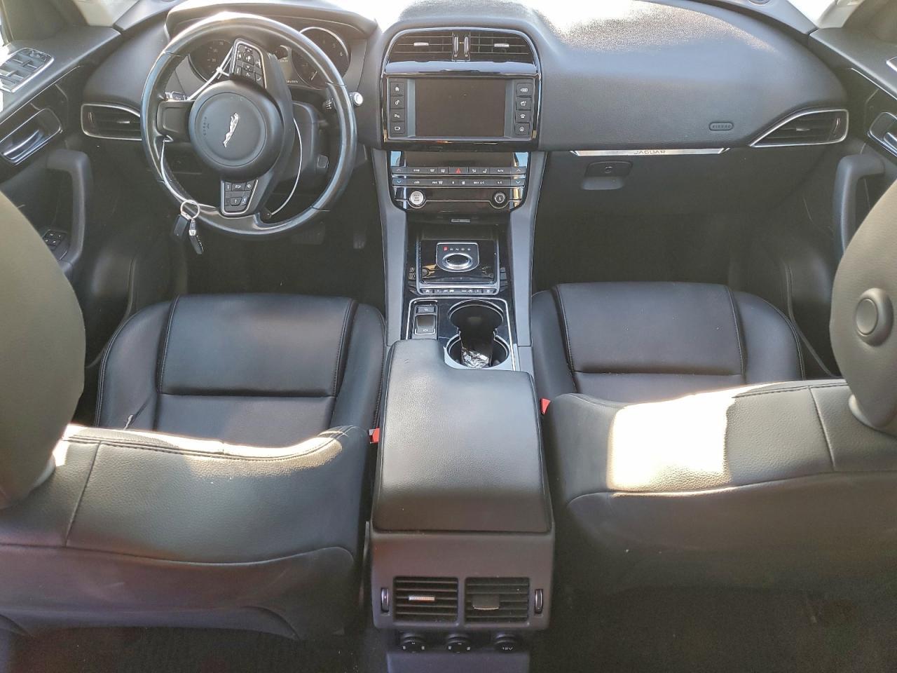 2017 Jaguar F-Pace Premium - zdjęcie 8