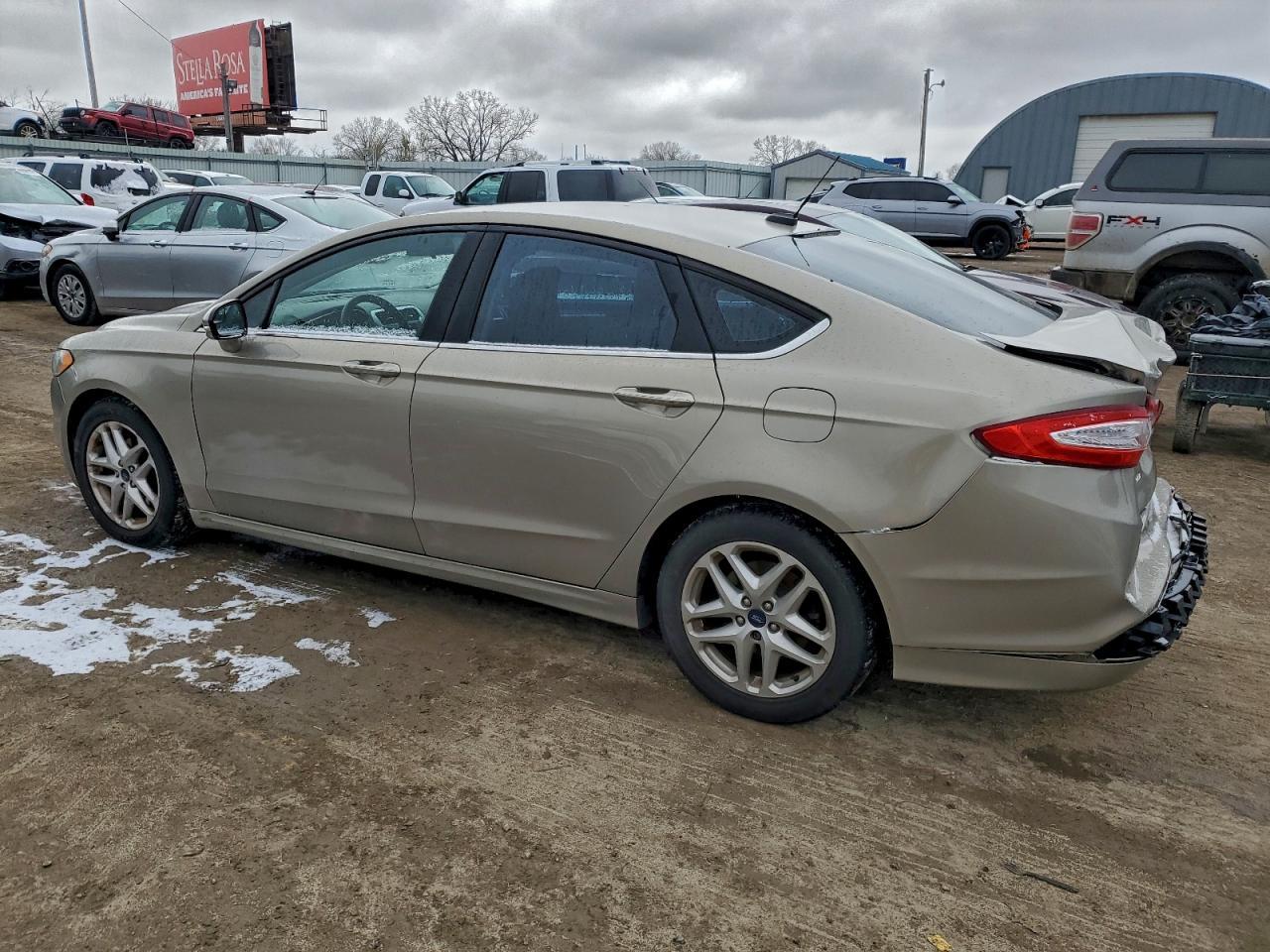 Ford Fusion - zdjęcie 2