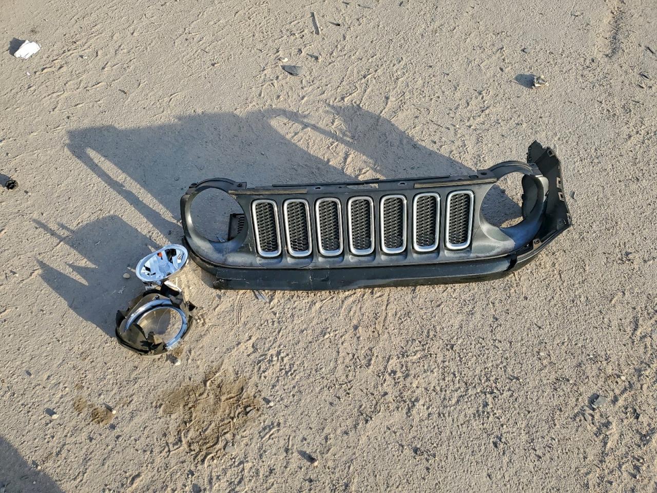 2016 Jeep Renegade Latitude - zdjęcie 13