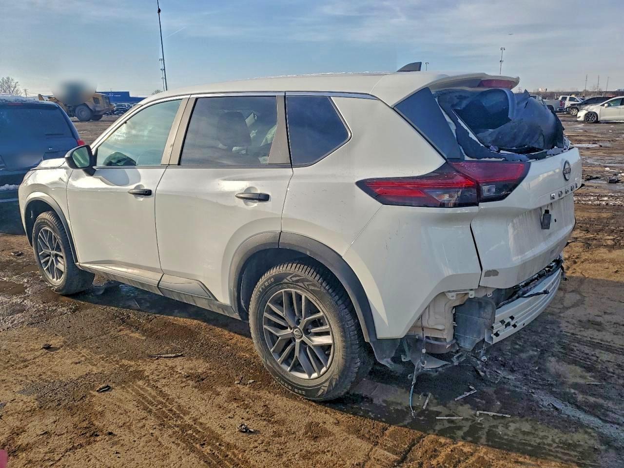 2023 Nissan Rogue S - zdjęcie 2
