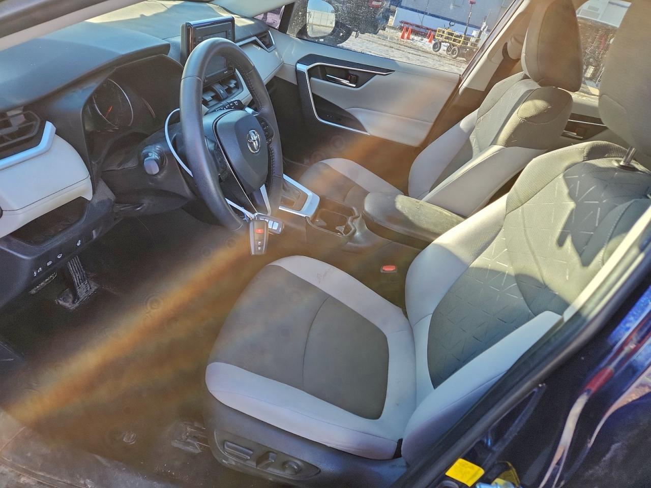 2021 Toyota Rav4 Xle - zdjęcie 7