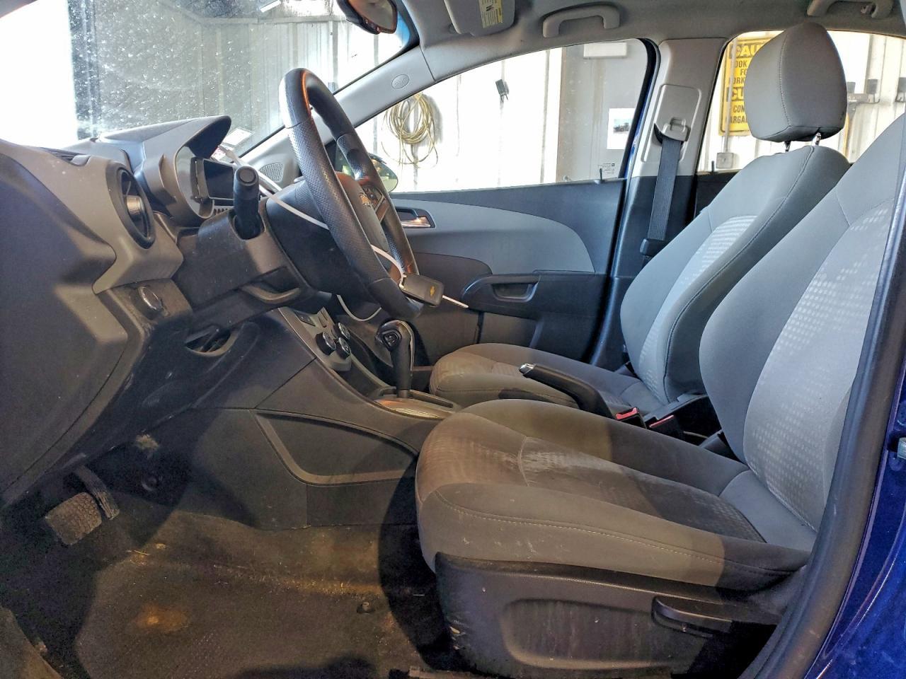 2013 Chevrolet Sonic Ls - zdjęcie 7