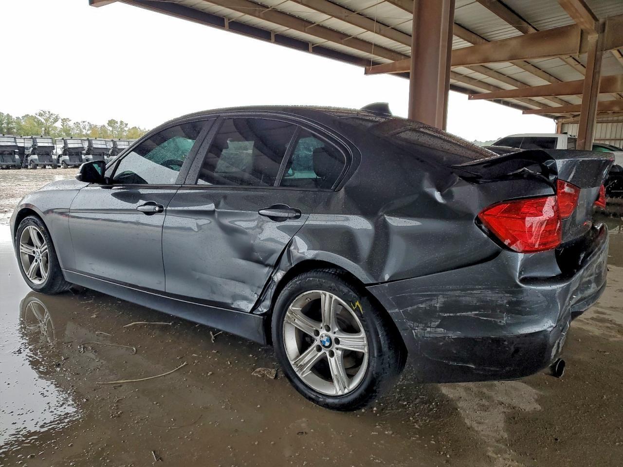 2015 BMW 320 I - zdjęcie 2