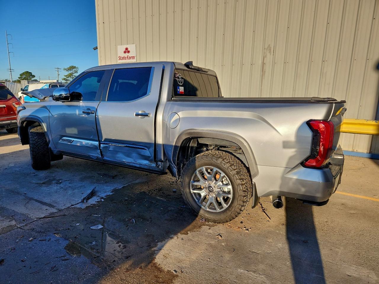 2025 Toyota Tundra Crewmax Platinum - zdjęcie 2