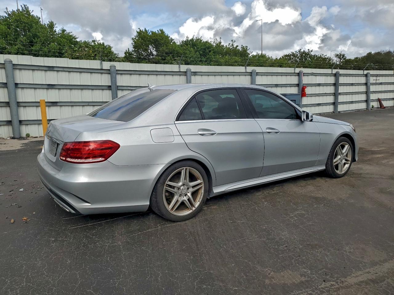 2014 Mercedes-Benz E 350 - zdjęcie 3