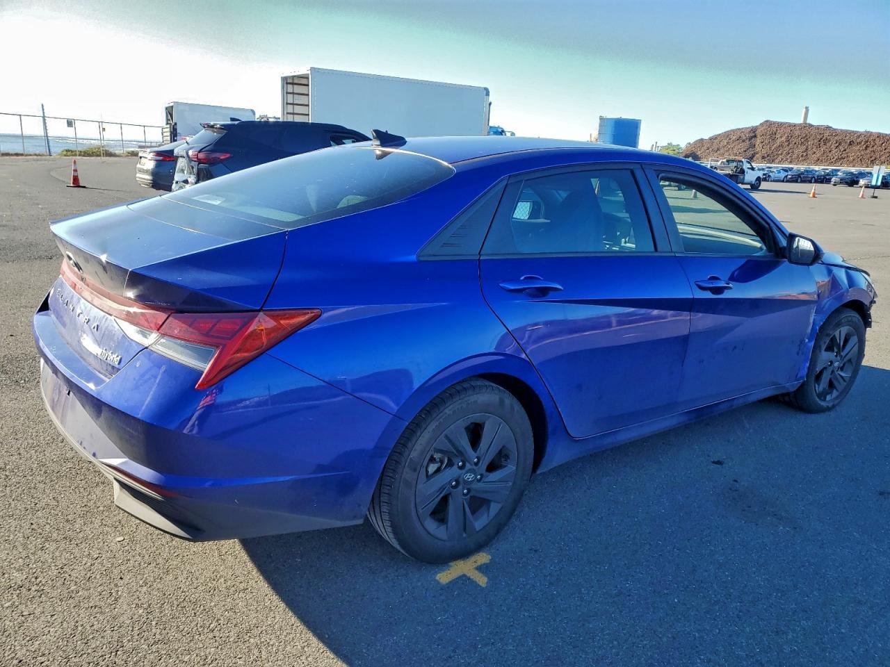 2023 Hyundai Elantra Blue - zdjęcie 3