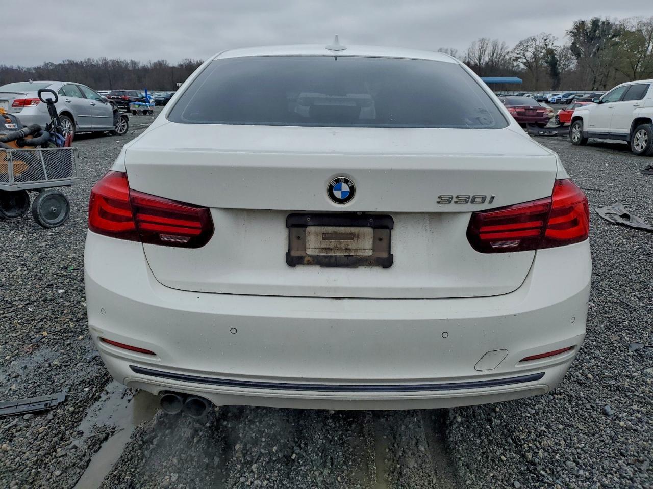 2018 BMW 330 I - zdjęcie 6