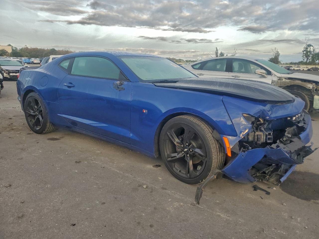 2019 Chevrolet Camaro Ls - zdjęcie 4