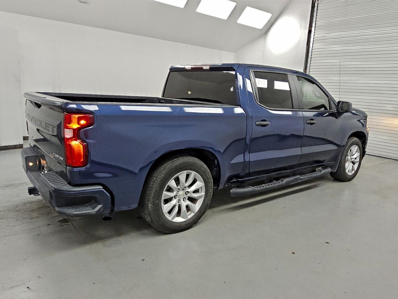 2021 Chevrolet Silverado C1500 Custom - zdjęcie 3