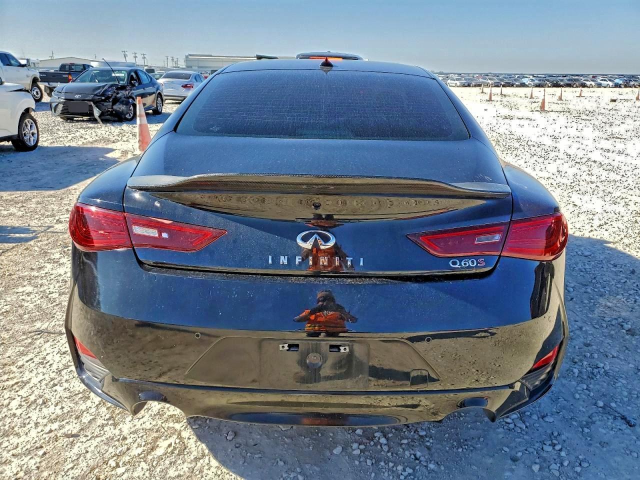 2018 Infiniti Q60 Red Sport 400 - zdjęcie 6