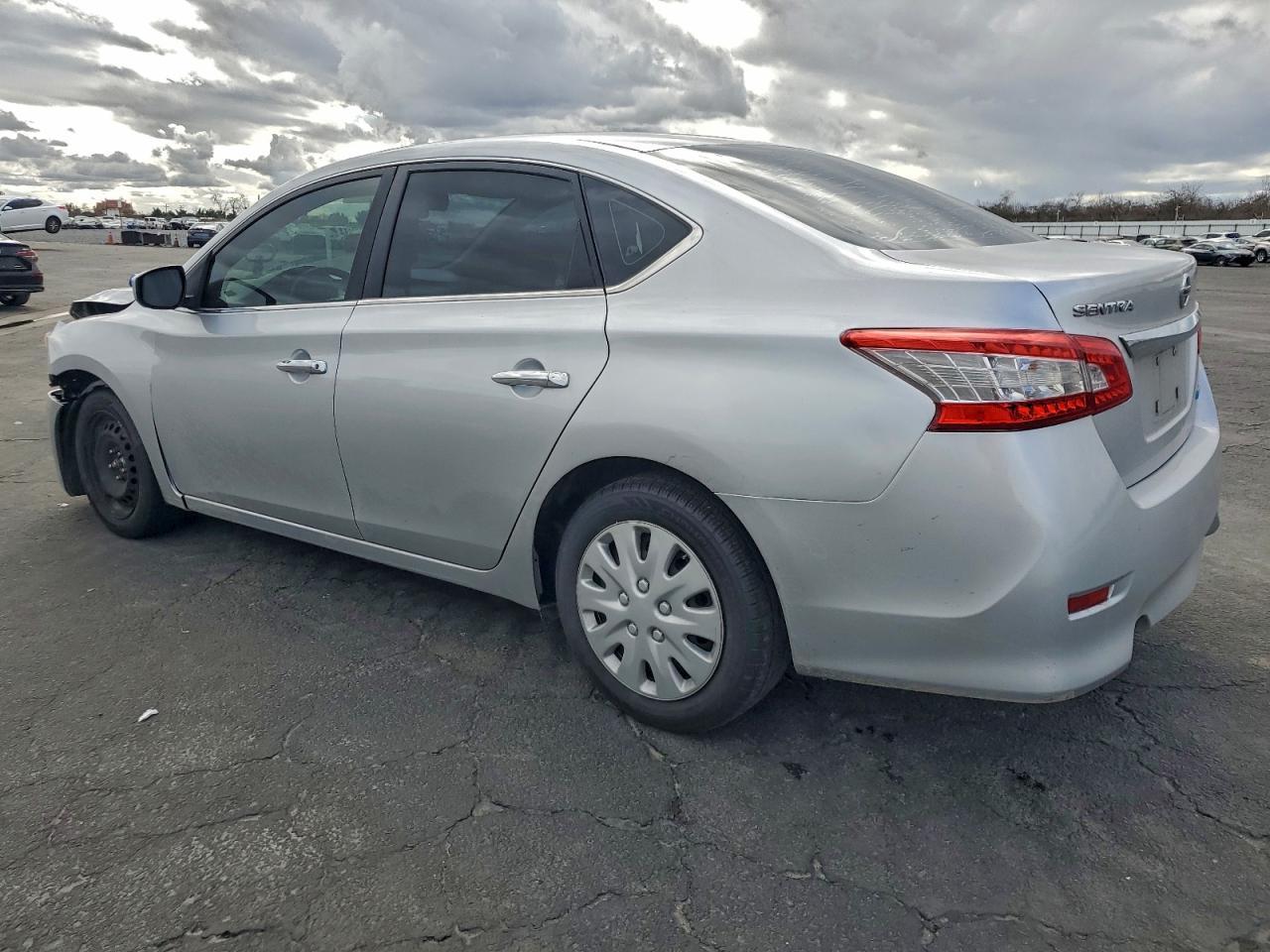 2014 Nissan Sentra S - zdjęcie 2